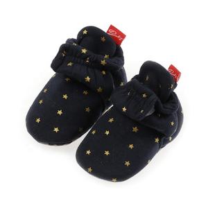 Vente en gros de chaussons de <span class=keywords><strong>0</strong></span> à <span class=keywords><strong>3</strong></span> <span class=keywords><strong>mois</strong></span> pour nouveau-né, bébé en bas âge, chaussures de marche antidérapantes, chaussettes - Product Image 3