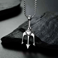 Style populaire titane Aquaman Trident pendentif Shenzhen colliers vente en gros collier inspiré du créateur
