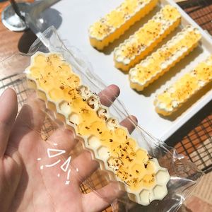 ของเล่นบีบ TPR รูปแท่งน้ำผึ้ง ขายดี ของเล่นบีบคลายเครียดสำหรับเด็ก 男女  ช่วยลดความเครียดสำหรับเด็ก - Product Image 1