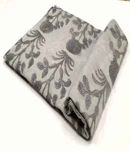 Tissu en coton fait main avec motif artistique imprimé à la main, idéal pour les vêtements, la décoration intérieure et l'artisanat - Product Image 4