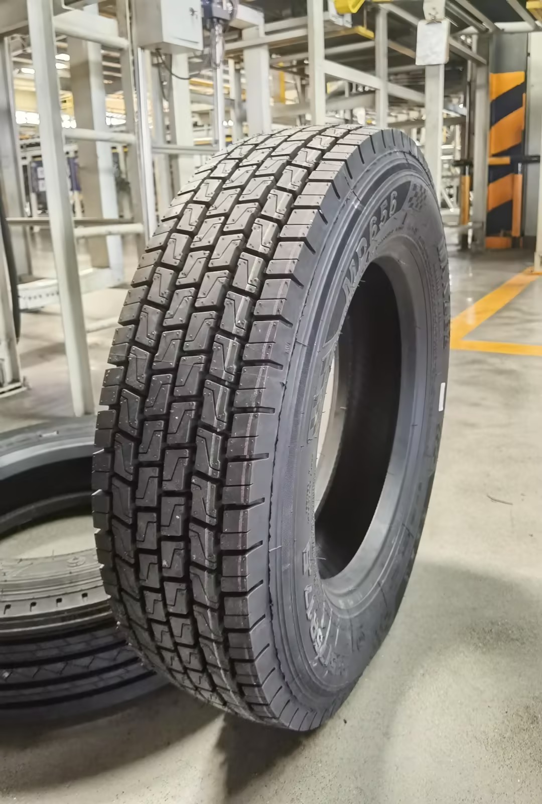 独創的 All TBR Pattern Rib 235/75R17.5 Position Tyre Truck MF126 MAXZEZ バーベキュー・調理用品