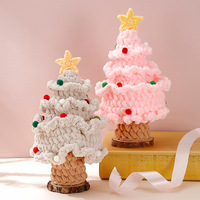 Handgefertigter Häkel-Mini-Weihnachtsbaum Tischdekoration mit Holzsockel Gestrickter Weihnachtsbaum Weihnachtsgeschenk für Zuhause