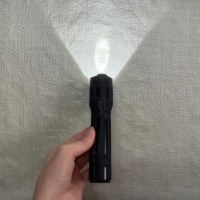 Lampe torche manuelle étanche KT-1321 pour patrouille nocturne en banlieue, camping, ferme, promenade des animaux de compagnie et autres activités
