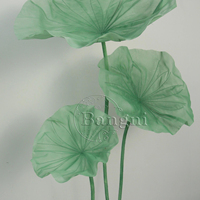 Grandes feuilles de lotus en organza de soie artificielles, grandes fleurs debout pour la décoration d'événements et de fêtes en intérieur