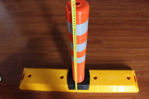 Plastic Bollards Delineator <b>Post</b> lane Separator Plastic Base PU Delineator Curb Marker <b>Post</b> Road Divider Lane Separators - Product Image 3