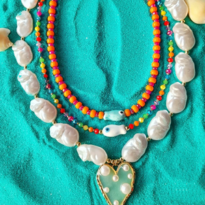 LS-B7276 Ins Style arc-en-ciel couleurs collier de perles pendentif coeur collier de perles femmes mignon poisson collier pour jeunes filles - Product Image 1
