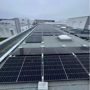 Módulo Solar Bifacial Tipo N Sunkit de 645W-665W 655W para Energía Solar Monocristalina de Alta Eficiencia 22% Venta Directa de Fábrica al por Mayor - Product Image 5