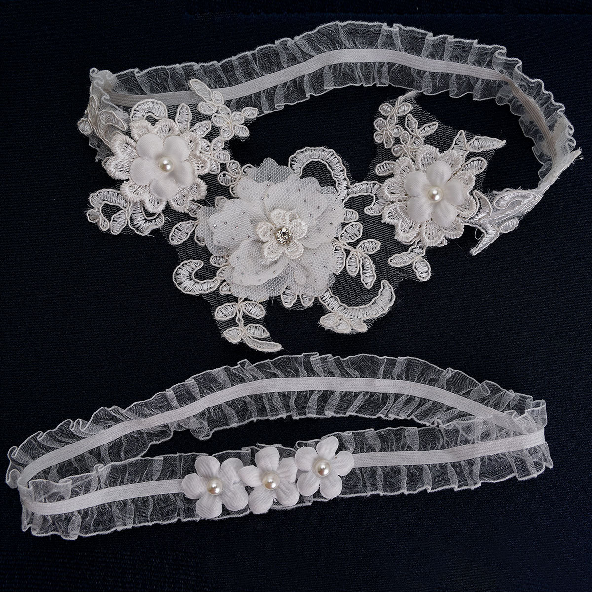 SLBRIDAL Sexy Lace Flower Crystal Rhinestones Wedding Garter Belt