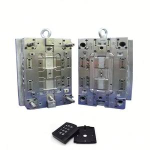 Service de moulage double pour pièces automobiles OEM personnalisées par injection pour fabricant de moules - Product Image 5