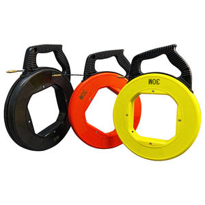 <span class=keywords><strong>Tire</strong></span>-<span class=keywords><strong>fil</strong></span> électrique 4 mm 50 m (165 pi) en PET pour 3 fils torsadés avec ressort de guidage, boîtier et poignée optimisés - Product Image 2