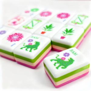 Ensemble de Mahjong en Acrylique de Luxe, Tuiles Artisanales à 3-4 Niveaux avec Étui en Cuir et Boîte Cadeau Premium – Présentation en Coffret Cadeau – Pour les Joueurs - Product Image 4