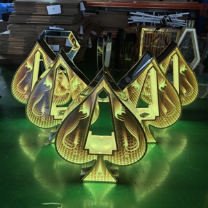 Présentoir à <span class=keywords><strong>champagne</strong></span> en forme de bouteille d'As de Pique dorée effet miroir, valise VIP, glorificateur pour discothèque, bar, salon, événements festifs - Product Image 1