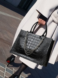 New Fashion Designer Crossbody Bags High Quality Genuine <b>Leather</b> Shoulder Messenger Bag Casual Totes Women Handbags and <b>Purses</b> - Product Image 3