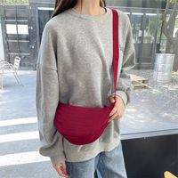 Nouveau sac tendance en forme de dumpling, léger, spacieux, polyvalent, petit sac bandoulière/épaule, fermeture éclair, nylon réglable, 45