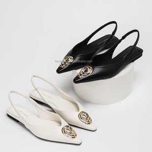 2201-1 להחליק על נוחות סנדלים שטוחים רכים נעלי סנדלים pu מעור בוהן מתכת עיצוב אבזם מעור נעליים שטוחות לגברת - Product Image 1