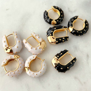Les meilleures boucles d'oreilles créoles simples en émail noir et blanc <span class=keywords><strong>2022</strong></span> - Product Image 1