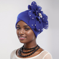 Bonnets de fête élégants faits à la main, grandes fleurs de Rose, Turbans de styliste avec perles pour femmes musulmanes