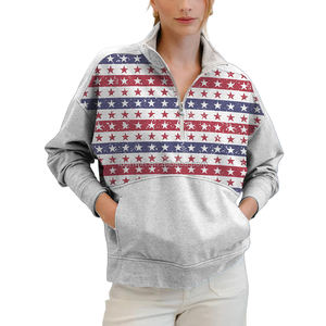 Sweat-shirt à col montant pour femme Lushwin, imprimé drapeau américain délavé, étoiles et rayures, avec poche kangourou - Product Image 1