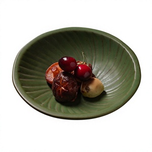 <span class=keywords><strong>Assiette</strong></span> creuse en céramique de style japonais, nouveau design <span class=keywords><strong>tendance</strong></span> <span class=keywords><strong>2023</strong></span>, usage domestique, vaisselle rétro verte à motif couteau, compatible micro-ondes - Product Image 1