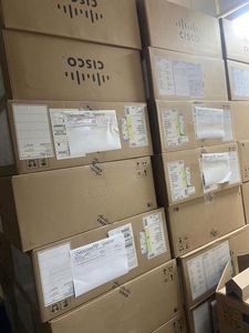 สวิตช์ Cisco C9300 ซีรีส์ C9300L-24T-4G-A ของแท้ ซีลโรงงาน พร้อมพอร์ต 24 ช่อง และ 4x1G Network Advantage มีสินค้าในสต็อก - Product Image 5