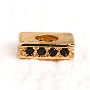 Design <span class=keywords><strong>personnalisé</strong></span> <span class=keywords><strong>personnalisé</strong></span> Cz <span class=keywords><strong>diamant</strong></span> Rectangle en laiton entretoise perles européennes accessoire bracelet à bricoler soi-même faisant charme mode - Product Image 3