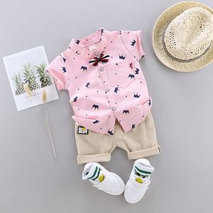 Ensemble de vêtements d'été 2 pièces pour bébé garçon : T-shirt et short à motif couronne, style mignon et tendance, vente en gros - Product Image 3