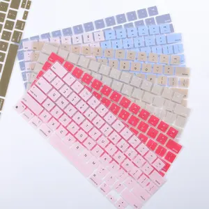 Laptop klavye koruyucu kapaklar için yüksek kalite toz geçirmez yumuşak silikon Macbook A2442 renk klavye kapak silikon anahtar kurulu