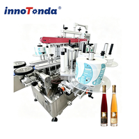 Machine d'étiquetage automatique trois côtés pour bouteilles carrées plates, application d'étiquettes pour bouteilles de produits chimiques quotidiens et de sauces