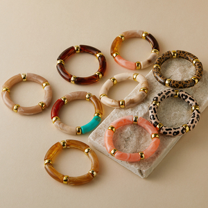 Pulsera Elástica de Cuentas Acrílicas Estilo Boho para Mujer - Forma de Tubo Curvo, Detalle Dorado, Brazalete Elástico para Uso Diario y Vacaciones - Product Image 3