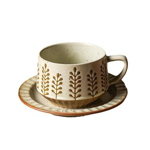 Tasse à café vintage créative en poterie rustique avec soucoupe, motif floral japonais en relief, peinte à la main - Product Image 2