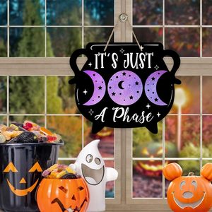 Décoration murale gothique amusante en bois pour Halloween : Caldeirons de sorcière, lune et étoiles violettes, idéale pour les fêtes d'Halloween - Product Image 1