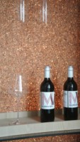 Meuble à vin moderne en bois pour projet de villa de luxe au Royaume-Uni, avec éclairage LED et affichage de bouchons, personnalisable OEM pour solution de mobilier complet pour toute la maison