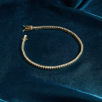 Bracelet tennis de luxe tendance en laiton plaqué or 18 carats avec zircon cubique rond de 2 mm pour femme, idéal pour les fiançailles