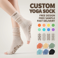 Chaussettes de yoga et de Pilates pour femmes, en coton biologique de qualité supérieure, antidérapantes, longueur mi-mollet, ajustement sans couture