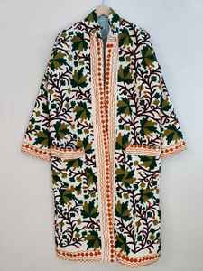 Chaqueta Bomber Larga Bordada a Mano Verde, Abrigo de Invierno para Mujer, Algodón Suzani Reversible, Ecológico y Transpirable - Product Image 2