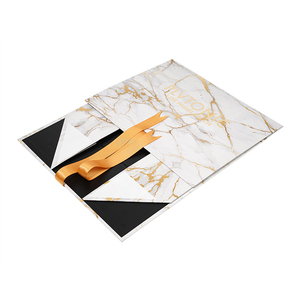 Boîte cadeau magnétique pliable écologique personnalisée <span class=keywords><strong>en</strong></span> carton rigide 1200 g/m² à motif <span class=keywords><strong>marbre</strong></span> avec fermeture à ruban pour emballage de vêtements et chaussettes de luxe - Product Image 5