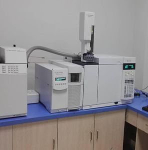 เครื่องวัดมวล GC-M 7890 5975 Agilent อุปกรณ์ห้องปฏิบัติการพิเศษสำหรับการตรวจสอบด้านสิ่งแวดล้อม - Product Image 2