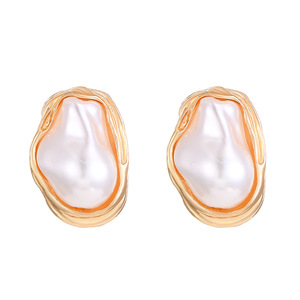 Conjunto de Joyería de Moda para Mujer: Collar y Pulsera de Perlas Barrocas Blancas Irregulares, Pulsera Abierta en Forma de <span class=keywords><strong>C</strong></span> Dorada - Product Image 5