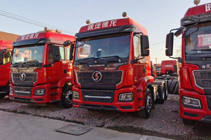 Camion tracteur de transport minier HOWO, cabine intérieure, siège simple rangée, climatisation automatique, caméra arrière 360°, neuf - Product Image 1