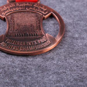 Medalla de Metal Personalizada con Grabado de Formas Geométricas, Premio Deportivo para Pabellones y Terrazas - Product Image 4