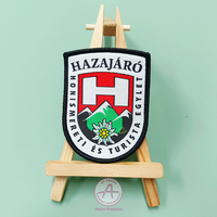 Patch d'étiquette tissé régulier avec des symboles de lettres en bordure de Merrow et un artisanat exquis Patch tissé personnalisé