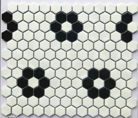 Petite mosaïque en forme d'hexagone en porcelaine noire et blanche carrelage en céramique poli et mat pour sol et mur