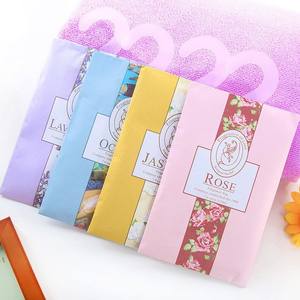 Bolsitas de papel para interiores ecológicas, bolsa aromática colgante para coche, bolsita perfumada con fragancia fresca con gancho de plástico - Product Image 1
