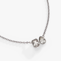 Collier pendentif ZSZL haut de gamme simple en acier inoxydable plaqué or 18 carats avec deux pierres en zircon blanc, accessoire de mode