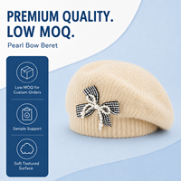 Béret en tricot beige pour femme, chaud et doux, ton avoine, avec nœud en carreaux vichy et perle, élégant, neutre, chic, vente en gros