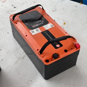 Batterie Lifepo4 à décharge profonde pour véhicules électriques à 2/3 roues 72V 50Ah 100Ah 150Ah Batterie au phosphate de fer lithium avec BMS - Product Image 3
