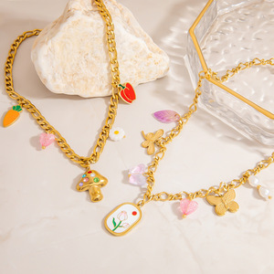 สร้อยคอจี้ผลไม้สแตนเลสสตีล ชุบทอง 18K  แบบหลายชั้น  พร้อมจี้ห้อย  ของขวัญเครื่องประดับ - Product Image 3