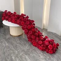 Modèles phares : Composition florale artificielle de roses rouges en soie moderne, faite à la main, réaliste, longue, pour chemin de table de mariage