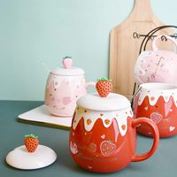 Mug à café en céramique avec couvercle et cuillère, motif fraise mignon, 450 ml, rouge rose, design Kawaii, cadeau original pour les fêtes