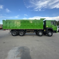 Camion benne SINOTRUCK HOWO 8x4 12 roues d'occasion reconditionné de haute qualité pour l'exportation en Afrique